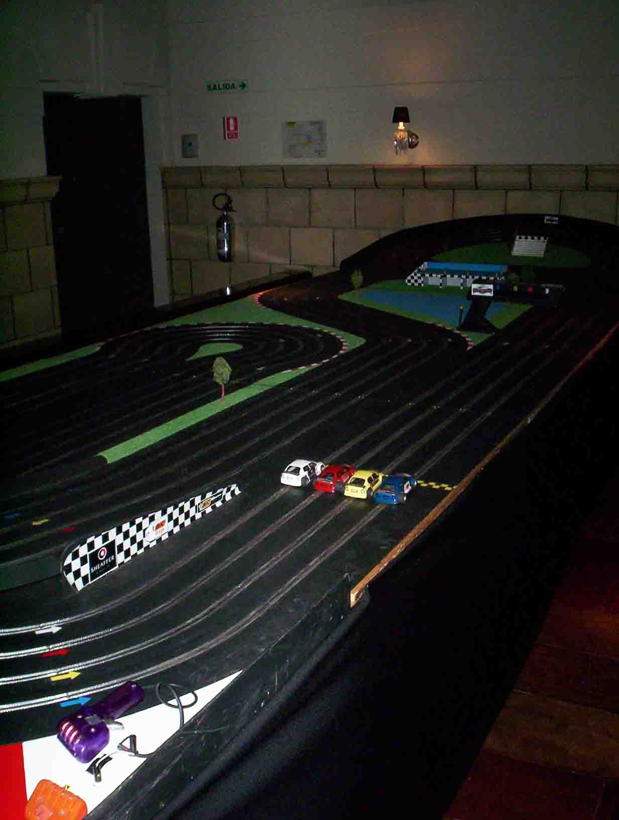 Juegos para animacion adultos. scalextric para animacion adultos